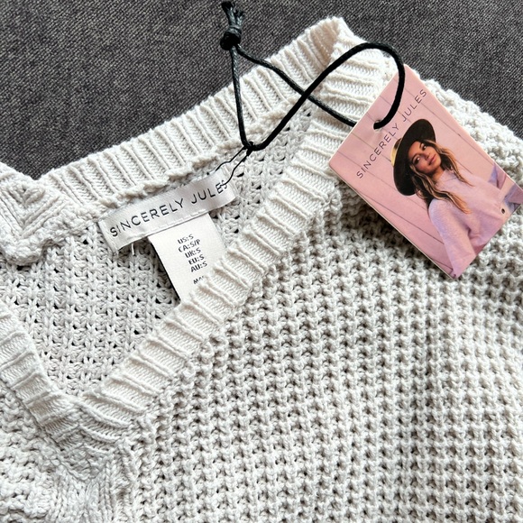 Sincerely Jules sweater - Picture 3 of 3